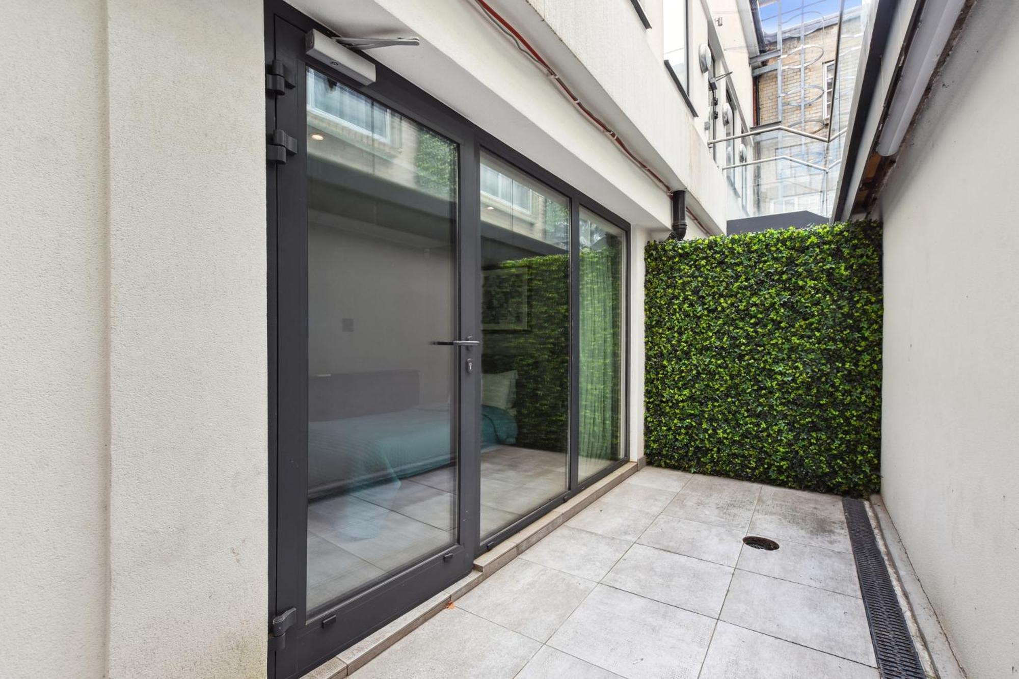Buckingham Palace Residences By Aeria Apartments London Exterior photo